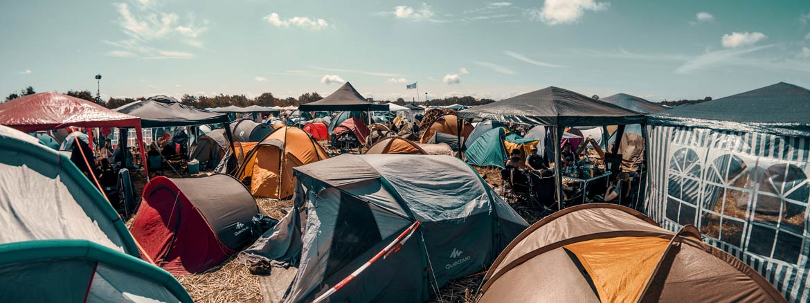 Mit einem Zelt für die Festival-Saison gerüstet sein
