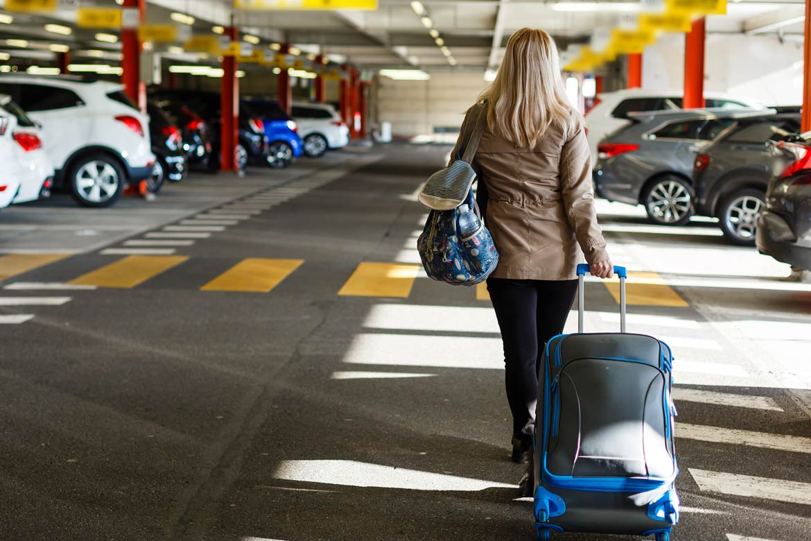 Parkplätze am Flughafen