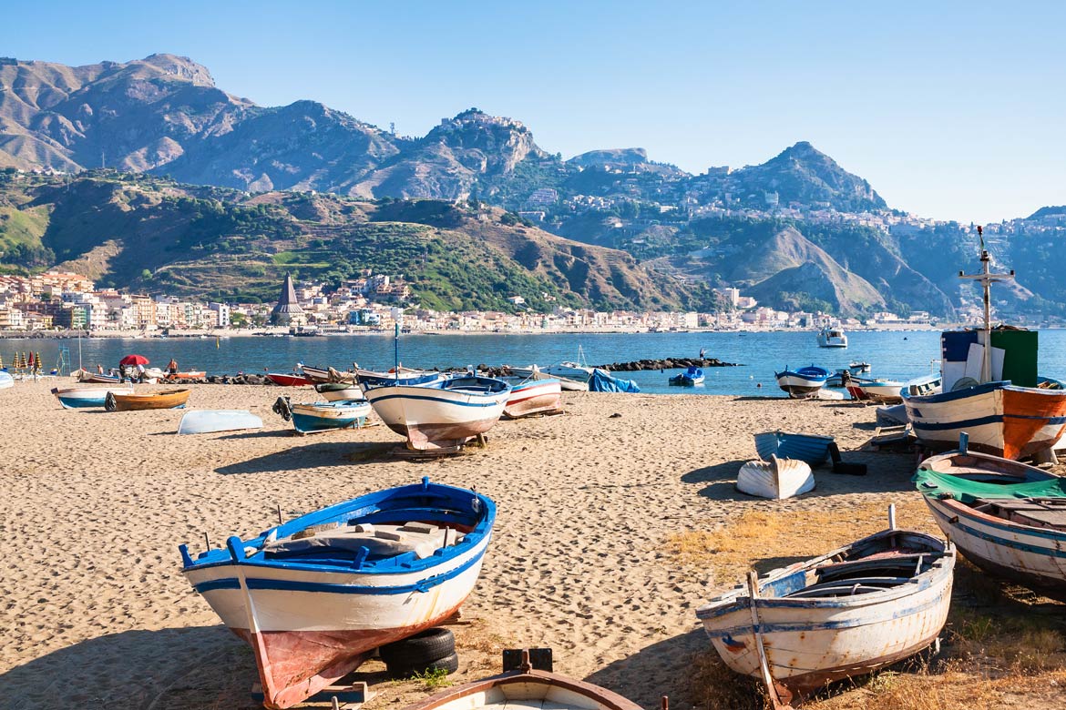 Der Strand von Giardini Naxos